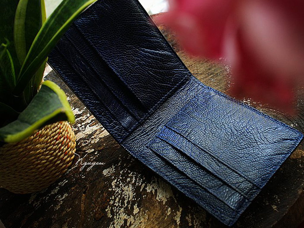 Bifold vs Slim Wallet