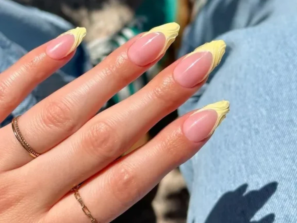 butter-yellow-and-sunshine-cream-andipew-1