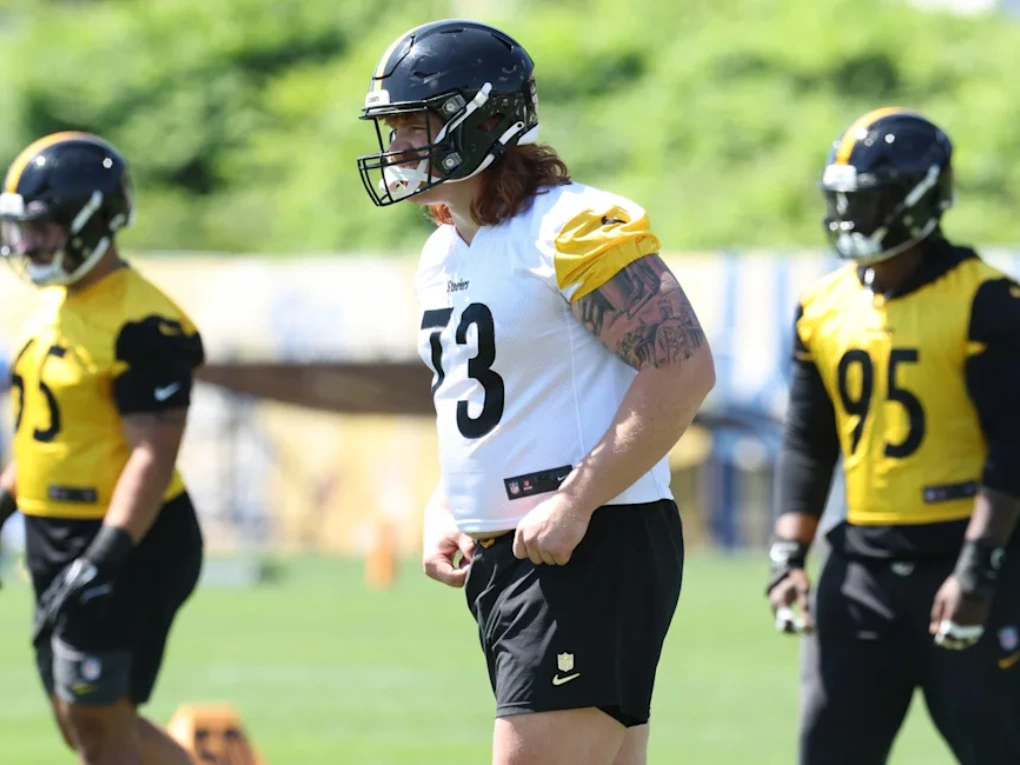 Pittsburgh Steelers offensive guard Gennings Dunker during 2026 preseason action