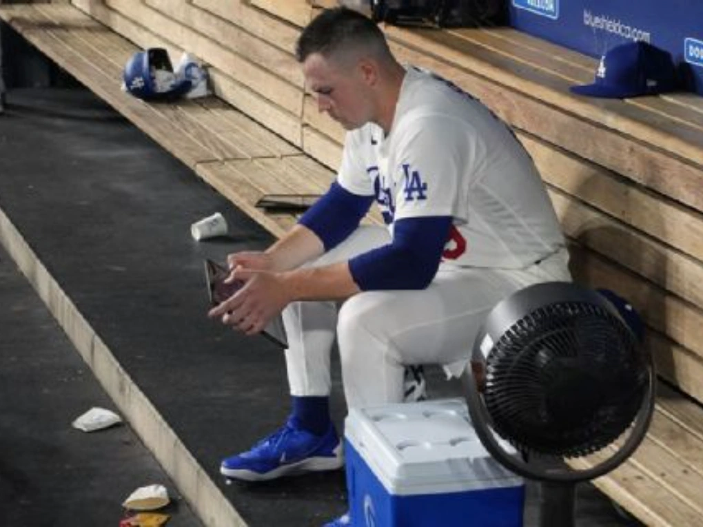 Los Angeles Dodgers Guide: News, Live Dodger Score, Roster & Highlights
