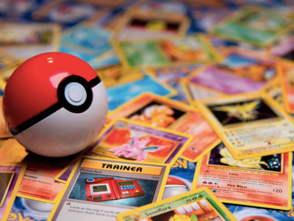 Infographic displaying Pokémon GO outage map, Network Error 2 screen, and server troubleshooting steps